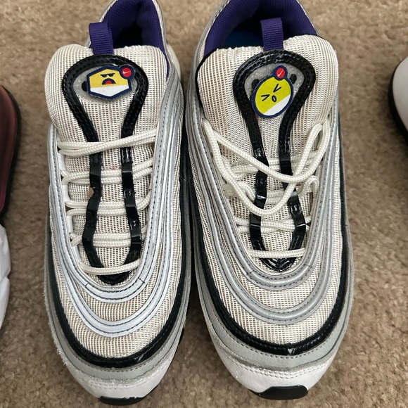 Used Nikes - Picture 3 of 5